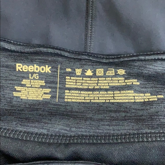 BNWOT Reebok activewear shorts L - Picture 2 of 4